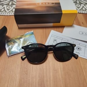 Raen Sunglasses Model : Basq  Color Black